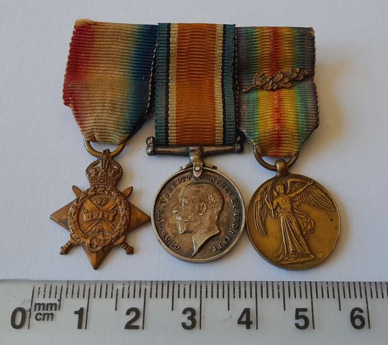 WW1 Miniature Medal Group with MiD Oak Leaf Clasp. Pin Intact.