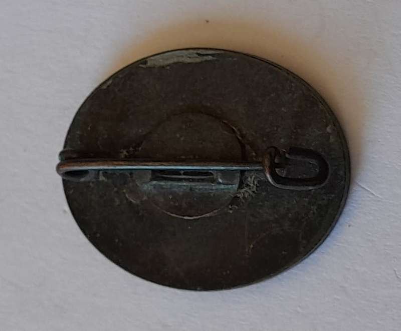 `4-9-1939` Jan Smuts Badge. Pin Intact.