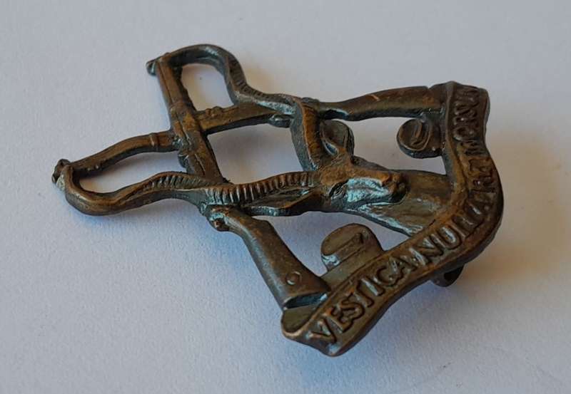 WW2 SA First Mounted Commando Regiment Badge. 1 Lug Intact.