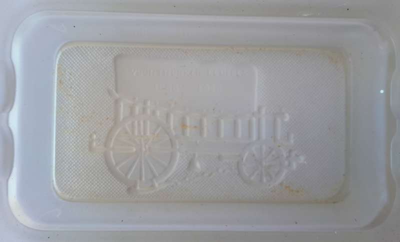 Rare Large `1838-1938 Voortrekker Eeufees` Frosted Glass Ashtray. Excellent Condition. 17 x 11.5 cm.