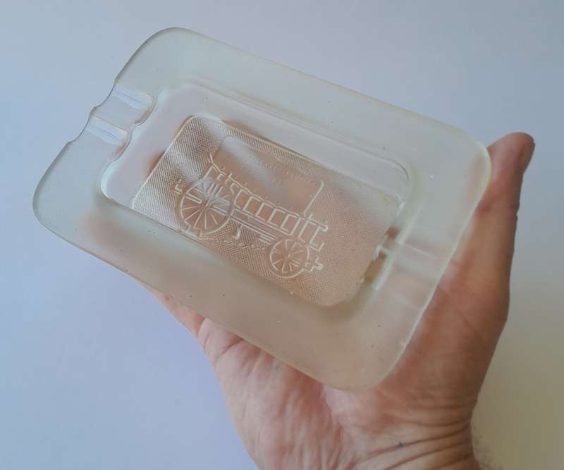 Rare Large `1838-1938 Voortrekker Eeufees` Frosted Glass Ashtray. Excellent Condition. 17 x 11.5 cm.