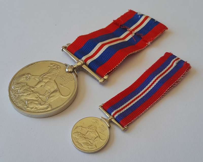 WW2 1939-1945 War Medal Set. Full-Size And Miniature. Unnamed.