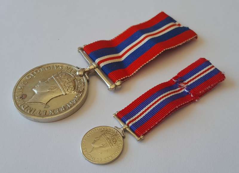 WW2 1939-1945 War Medal Set. Full-Size And Miniature. Unnamed.