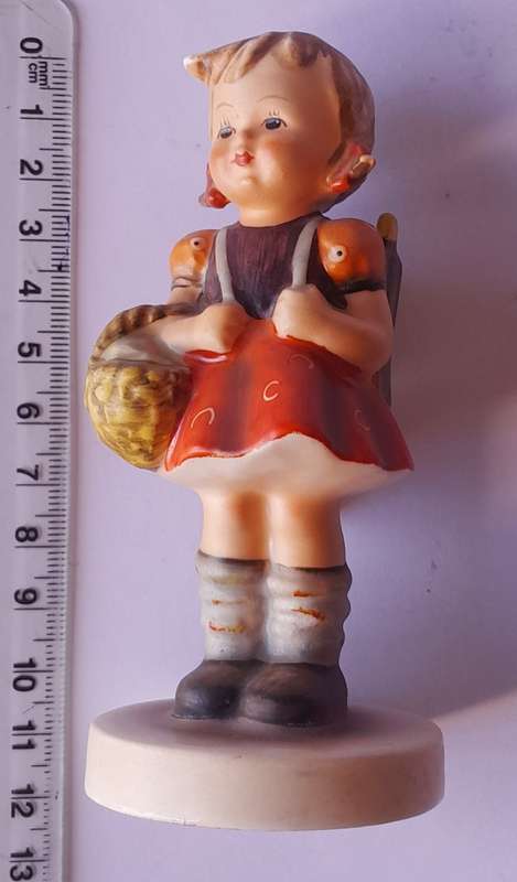 Hummel `School Girl` Figurine. 1960-1972.