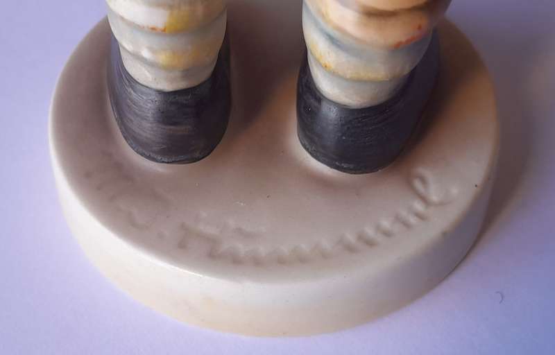 Hummel `For Father` Figurine. 1960-1972.