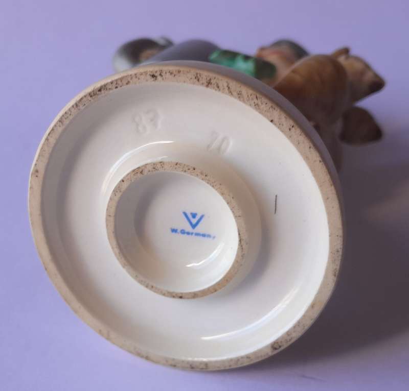 Hummel `For Father` Figurine. 1960-1972.