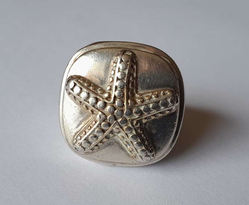 "Reserved" A Designer `Anna Beck` Solid Sterling Silver Starfish Chunky Ring.