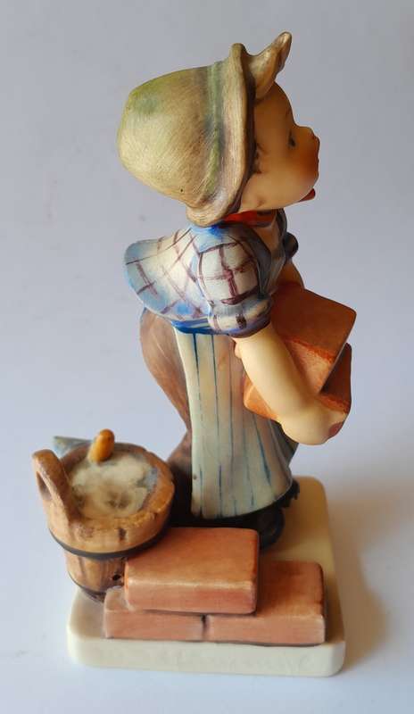 Vintage Hummel Figurine `The Builder`. 1964-1972.