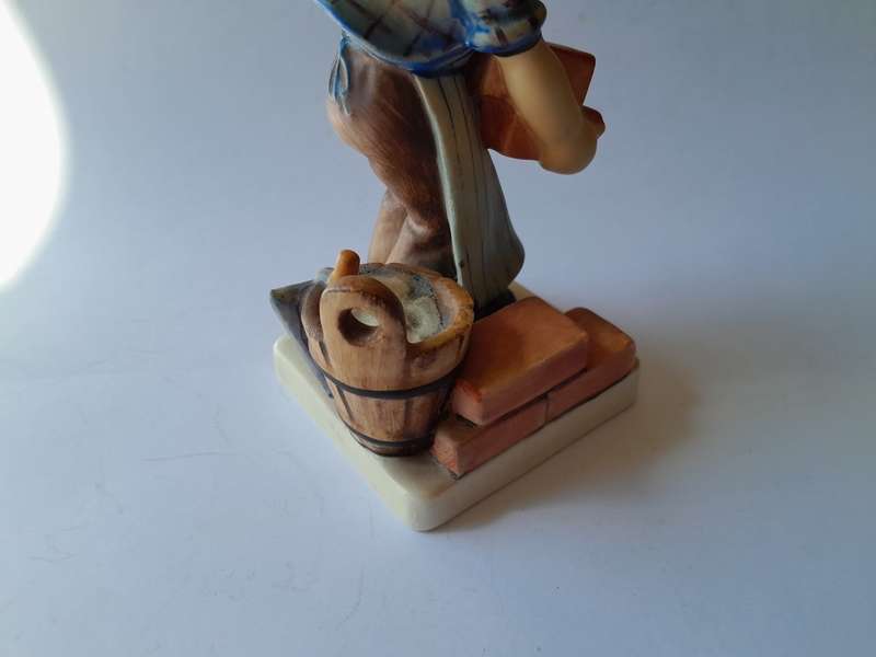 Vintage Hummel Figurine `The Builder`. 1964-1972.
