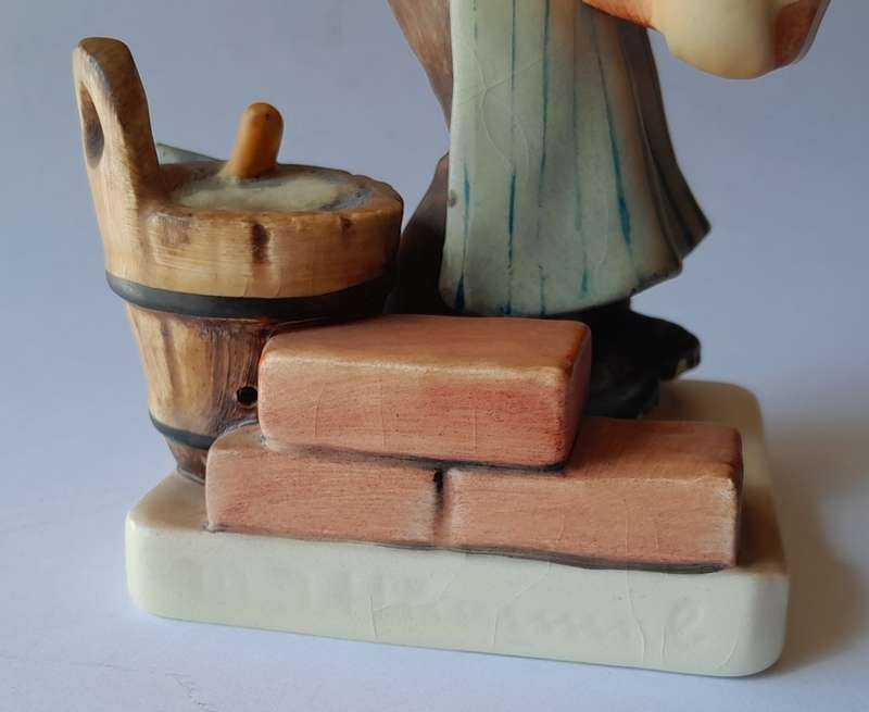 Vintage Hummel Figurine `The Builder`. 1964-1972.