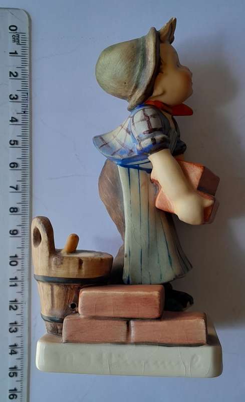 Vintage Hummel Figurine `The Builder`. 1964-1972.