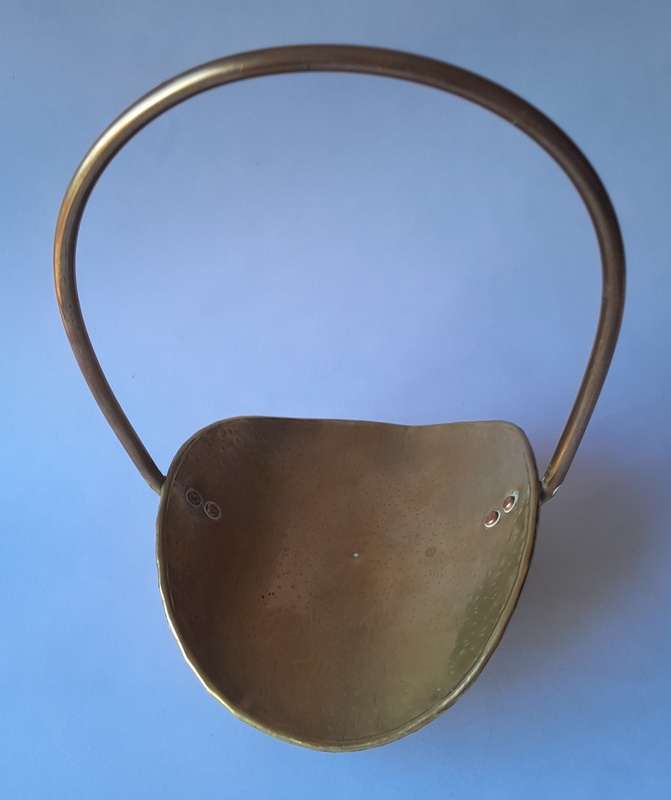 Vintage Hand Beaten Brass Basket. 20 cm.