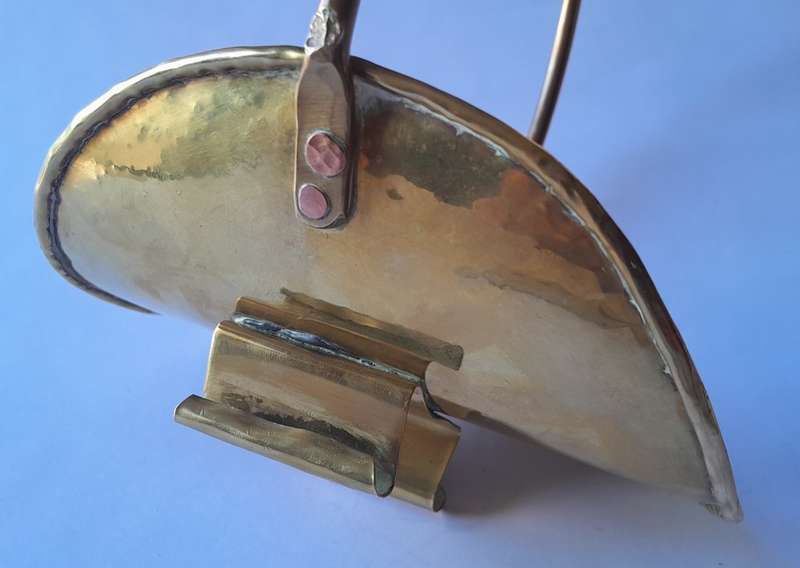 Vintage Hand Beaten Brass Basket. 20 cm.