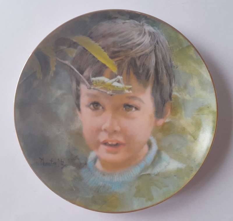 Vintage Plate By Viletta. `Nature Hunt` By Artist `Thornton Utz`. Signed And Dated. 22 cm.