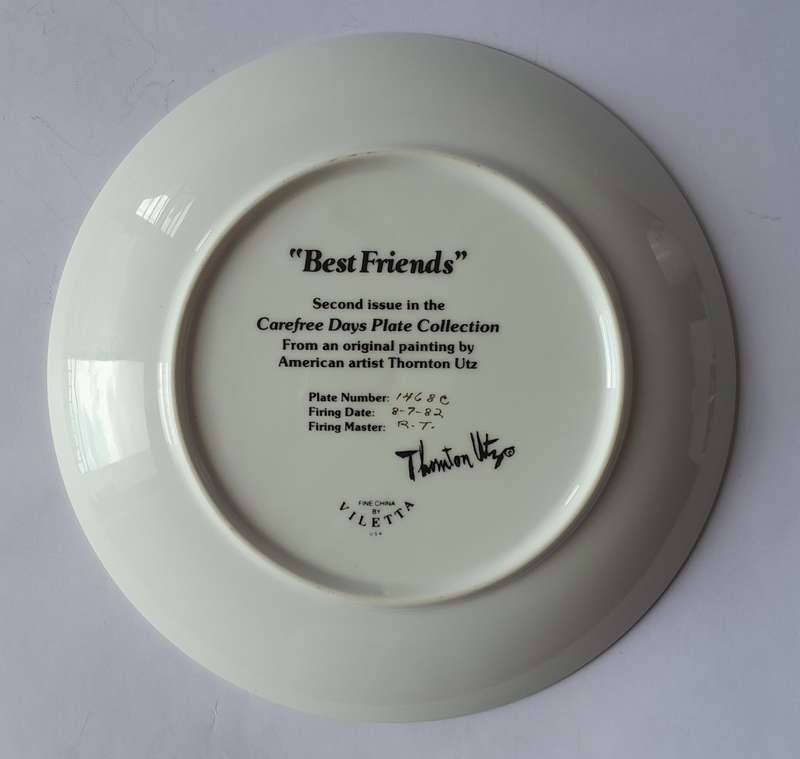 Vintage Plate By Viletta. `Best Friends` By Artist `Thornton Utz`. Signed And Dated. 22 cm.