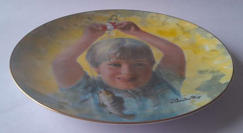 Vintage Plate By Viletta. `First Catch` By Artist `Thornton Utz`. Signed And Dated. 22 cm.