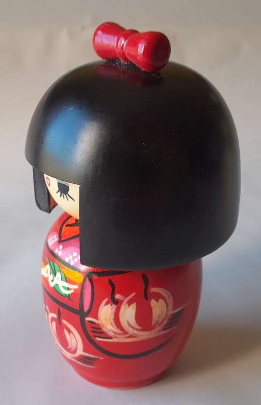 Vintage Kokeshi Doll. Hand Painted Wood. In Original Box.