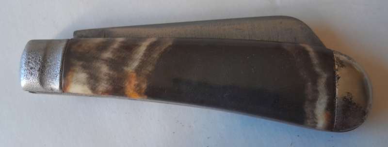 Vintage Richards Sheffield Folding Knife With Horn Handle.