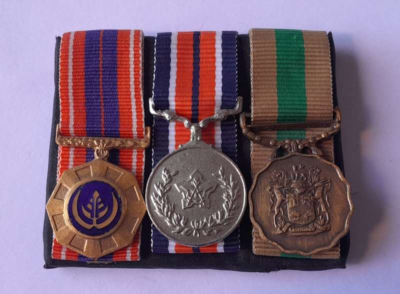 `Reserved`. SADF Court Mounted Miniature Medal Set. Pro Patria, General Service, Good Service.