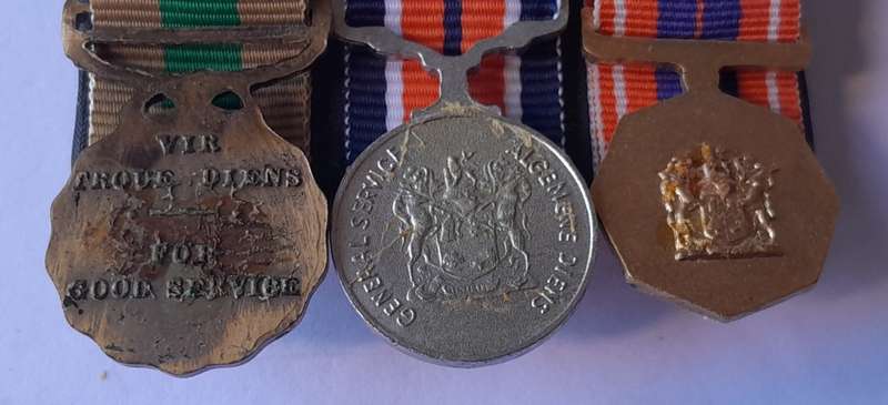 `Reserved`. SADF Court Mounted Miniature Medal Set. Pro Patria, General Service, Good Service.