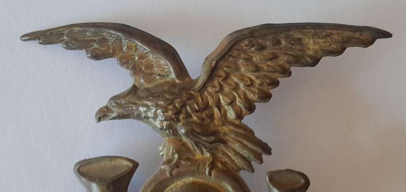 WW2 Italian Army Alpini Mountain Artillery Helmet Badge.