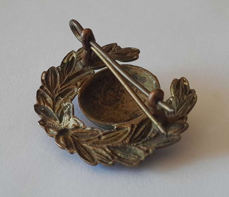 WW2 British Royal Marines Badge. Lugs Intact.