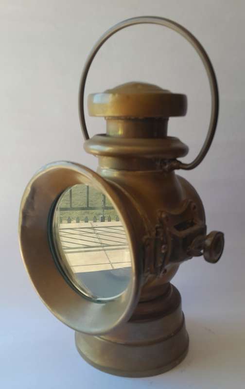 Rare Lucas `King of the Road` Motorcar Oil Lamp. No 724. Circa 1900-1914.