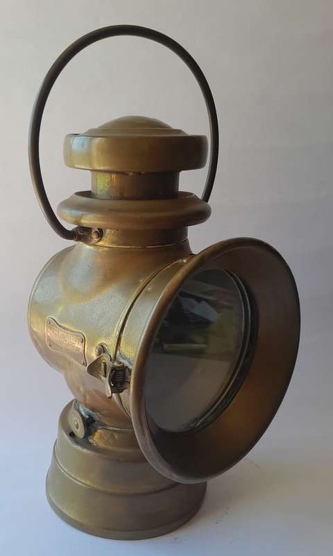 Rare Lucas `King of the Road` Motorcar Oil Lamp. No 724. Circa 1900-1914.