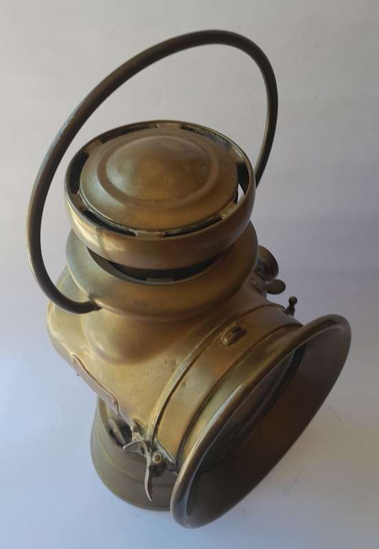 Rare Lucas `King of the Road` Motorcar Oil Lamp. No 724. Circa 1900-1914.