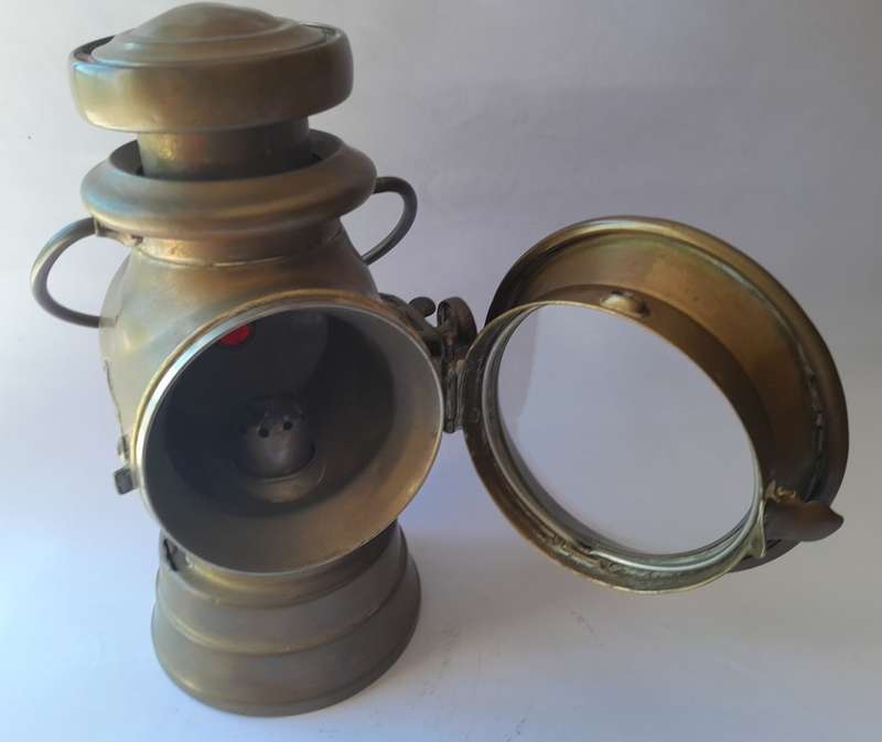 Rare Lucas `King of the Road` Motorcar Oil Lamp. No 724. Circa 1900-1914.