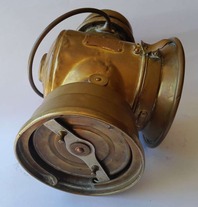 Rare Lucas `King of the Road` Motorcar Oil Lamp. No 724. Circa 1900-1914.