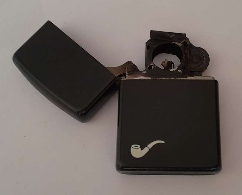 Vintage Specialist Zippo Lighter For Pipe Smokers.