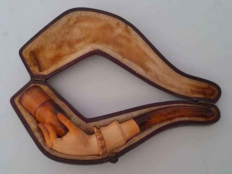 Antique Meerschaum Pipe with Original Fitted Case. Hand Carved.