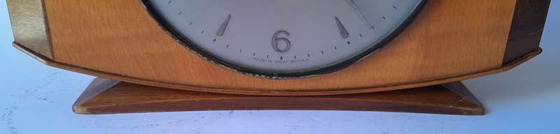 1950`s `Smiths Sectric` Electric Mantel Clock. Runs And Keeps Time. 30 x 19 cm.