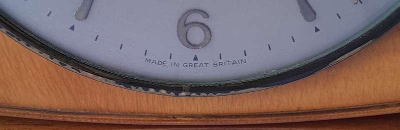 1950`s `Smiths Sectric` Electric Mantel Clock. Runs And Keeps Time. 30 x 19 cm.