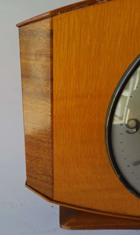 1950`s `Smiths Sectric` Electric Mantel Clock. Runs And Keeps Time. 30 x 19 cm.