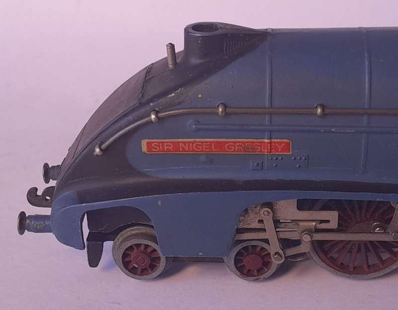 Vintage Hornby Die Cast `Sir Nigel Gresley No 7` Locomotive And LNER Tender. OO Scale.