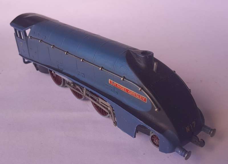 Vintage Hornby Die Cast `Sir Nigel Gresley No 7` Locomotive And LNER Tender. OO Scale.