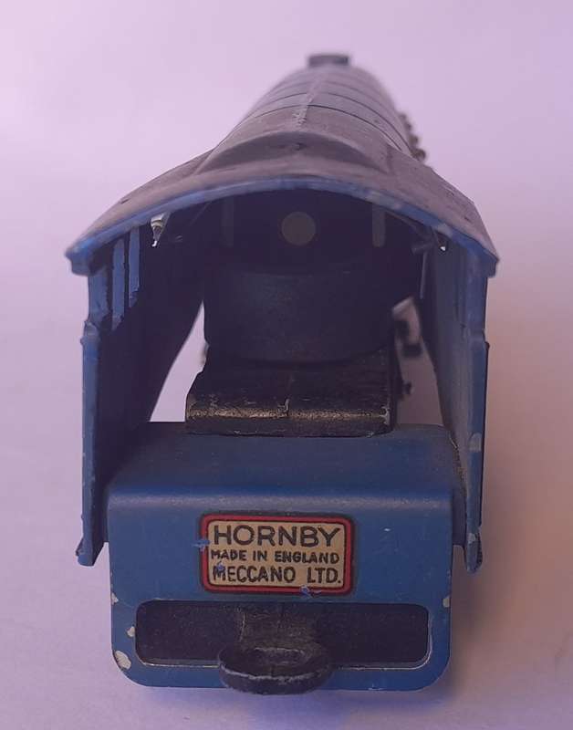 Vintage Hornby Die Cast `Sir Nigel Gresley No 7` Locomotive And LNER Tender. OO Scale.