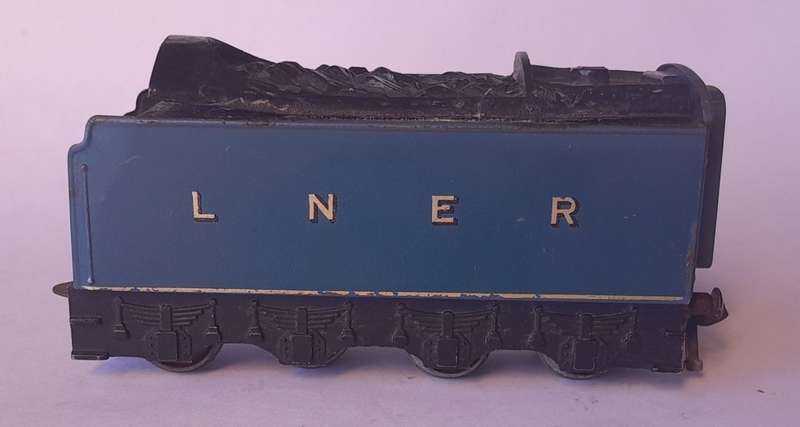 Vintage Hornby Die Cast `Sir Nigel Gresley No 7` Locomotive And LNER Tender. OO Scale.