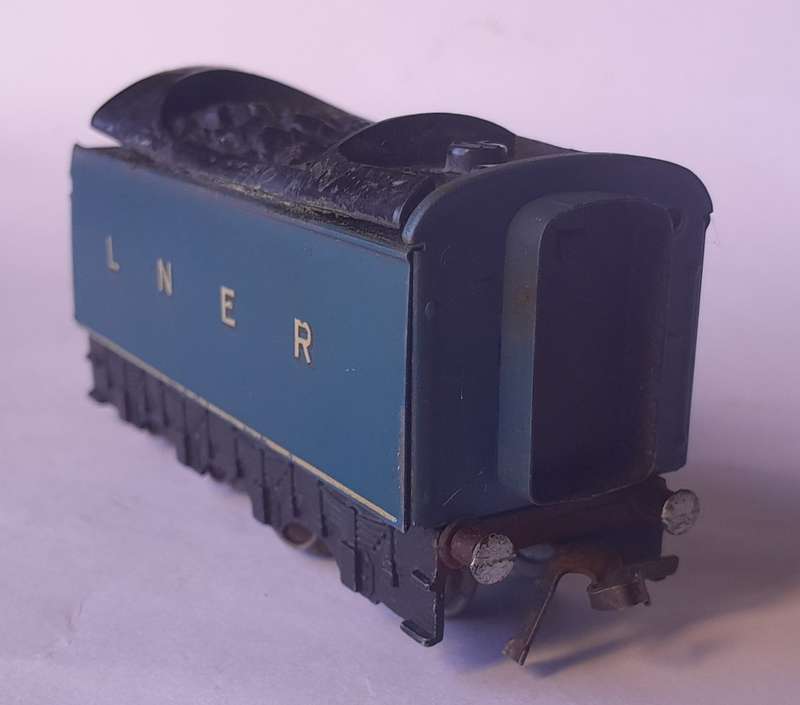 Vintage Hornby Die Cast `Sir Nigel Gresley No 7` Locomotive And LNER Tender. OO Scale.