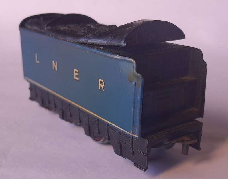 Vintage Hornby Die Cast `Sir Nigel Gresley No 7` Locomotive And LNER Tender. OO Scale.