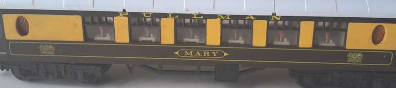 Vintage Tri-ang Pullman `Mary` 1st Class Coach (R228). OO Gauge.