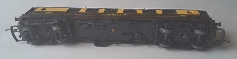 Vintage Tri-ang Pullman `Mary` 1st Class Coach (R228). OO Gauge.