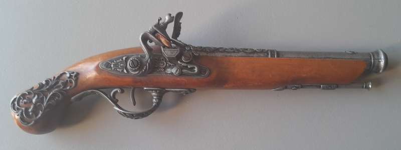 Vintage Non Firing Replica 1820`s Flintlock Dueling Pistol.