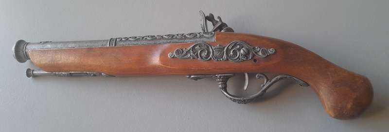 Vintage Non Firing Replica 1820`s Flintlock Dueling Pistol.