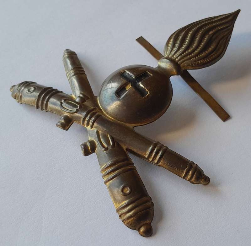WW2 Italian Army Heavy Artillery Helmet Badge.  All Pins Intact.  Excellent Condition.