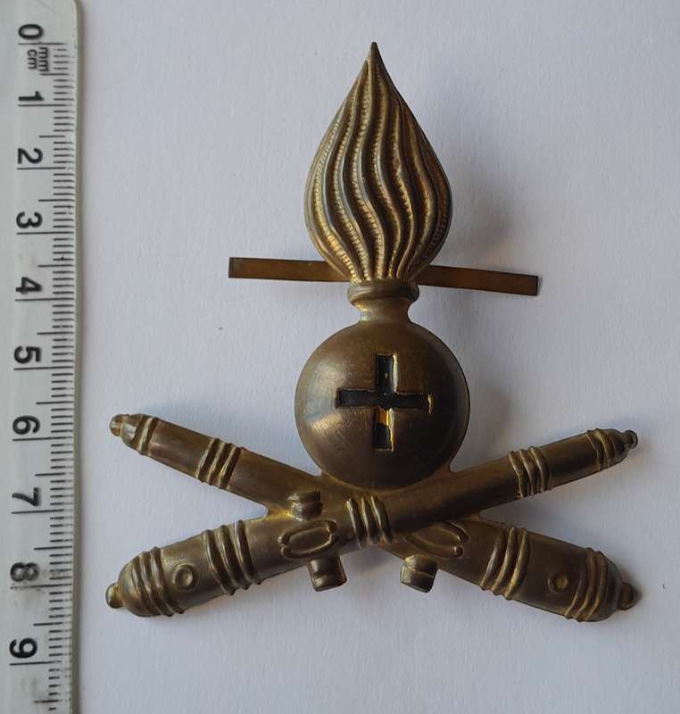 WW2 Italian Army Heavy Artillery Helmet Badge.  All Pins Intact.  Excellent Condition.