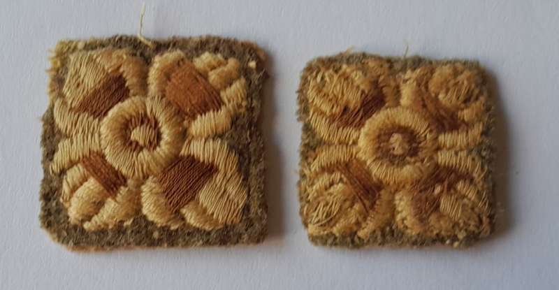 Pair WW1 Cuff Rank Officer`s Pips.