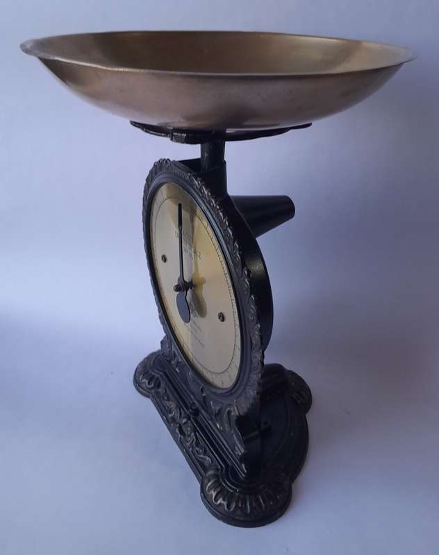 Vintage Cast Iron And Brass `Salter Family Scale No.45`. Excellent Condition.
